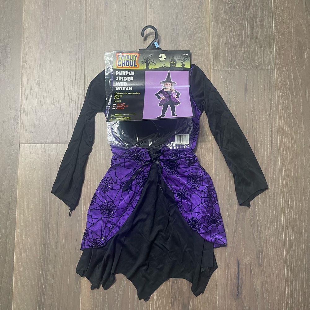 Totally ghoul Purple spider web witch child costume. NWT medium